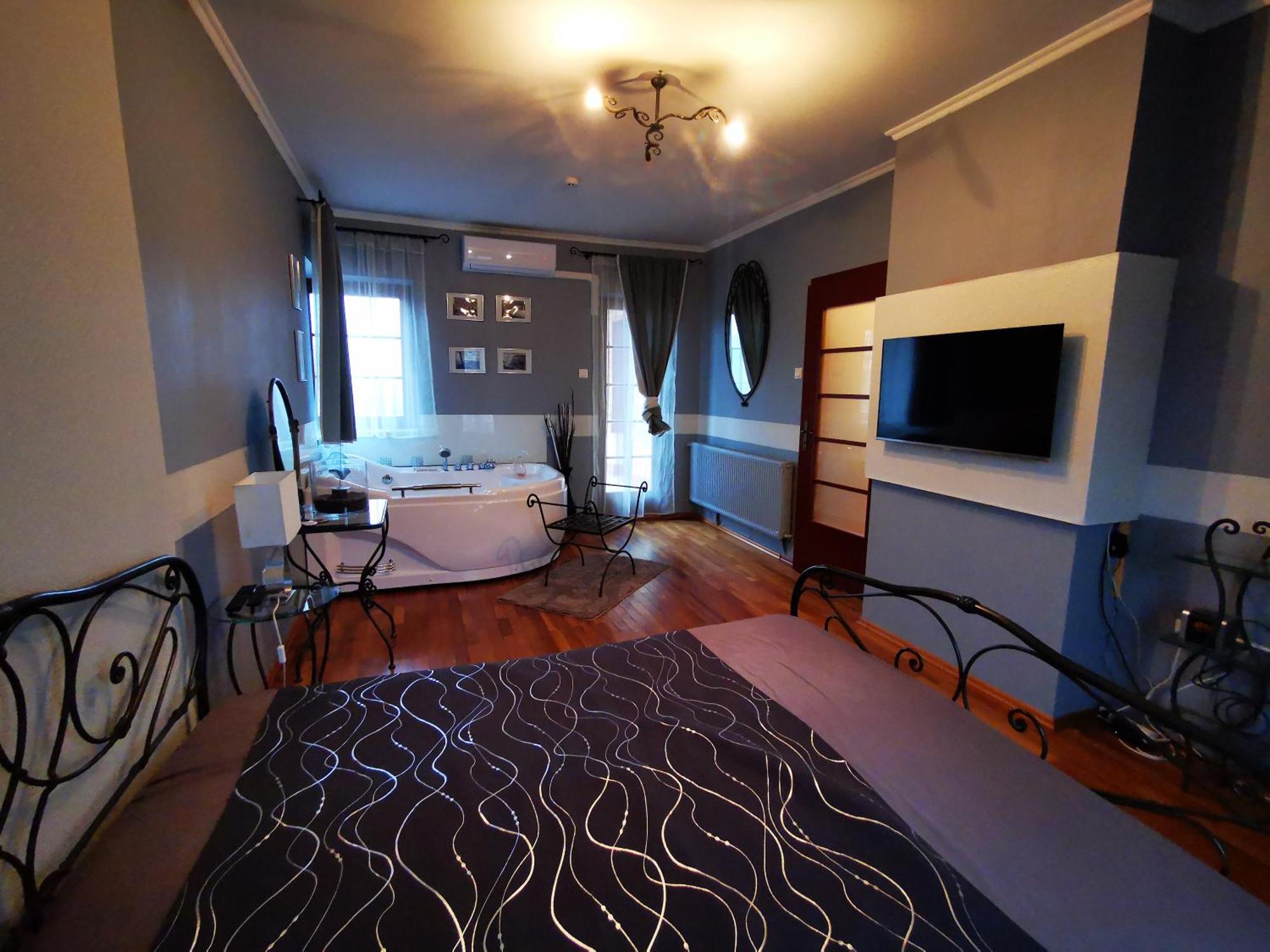 Ferienwohnung Luxury Basement In The Surrounding Of Budapest Mogyoród Exterior foto