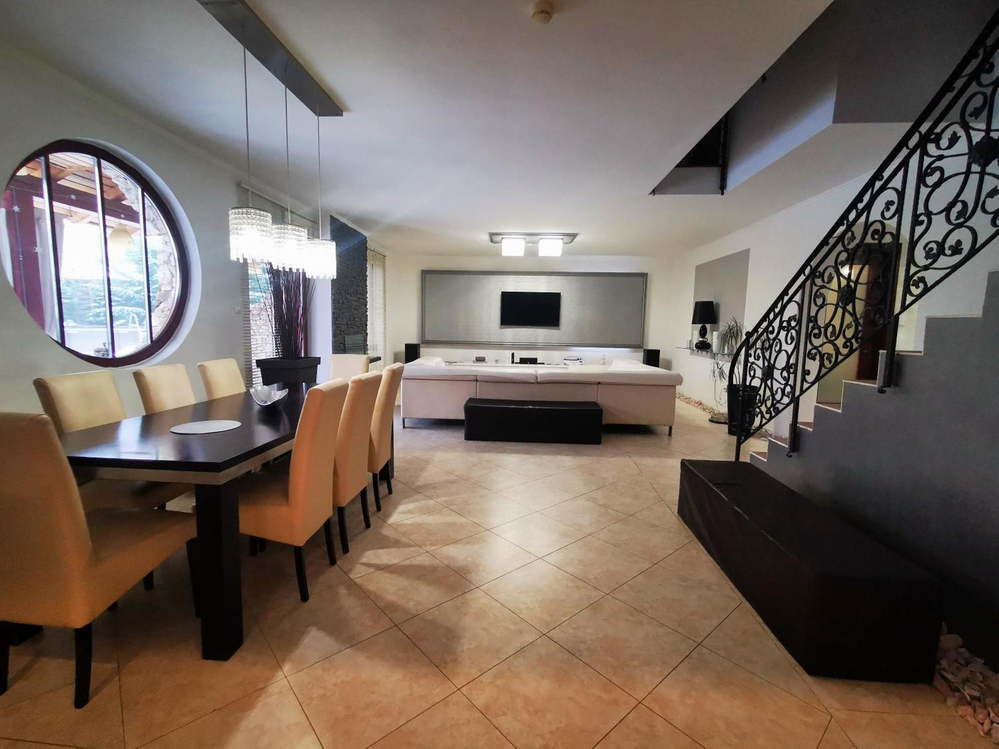 Ferienwohnung Luxury Basement In The Surrounding Of Budapest Mogyoród Exterior foto